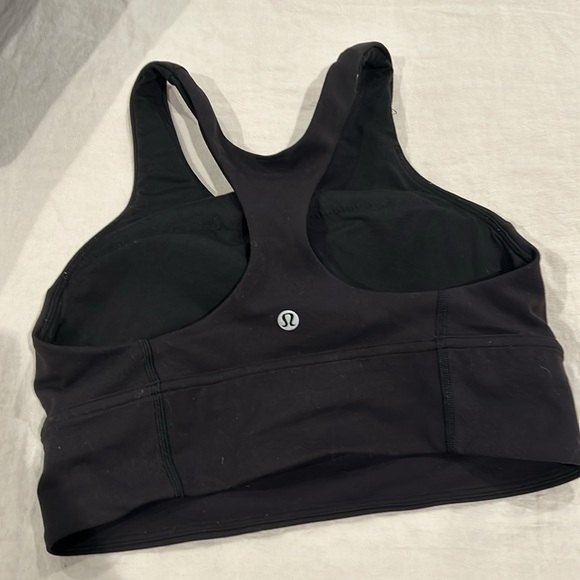 Like new black lululemon size 4 sports bra - Picture 2 of 2
